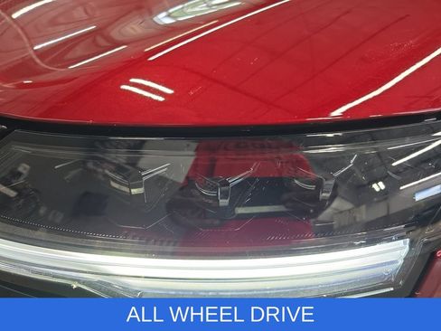 Used 2025 Nissan Kicks SV AWD/4WD image 31
