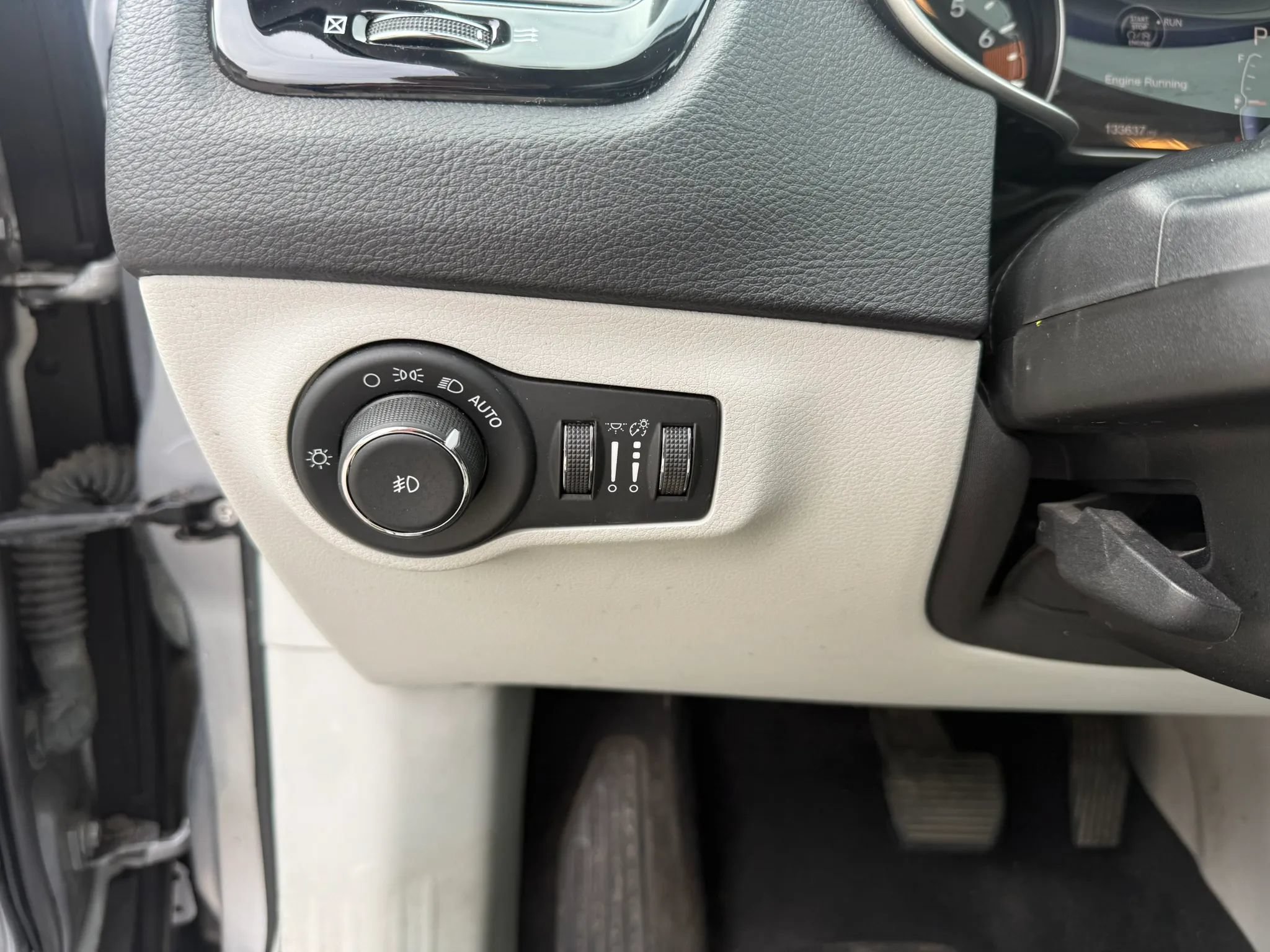 Used 2017 Jeep Compass Limited AWD/4WD image 23