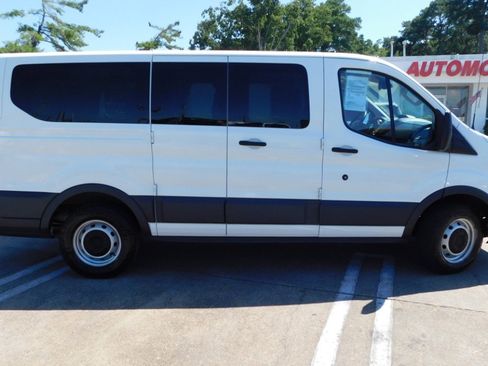 Used 2016 Ford Transit 150 XL image 2