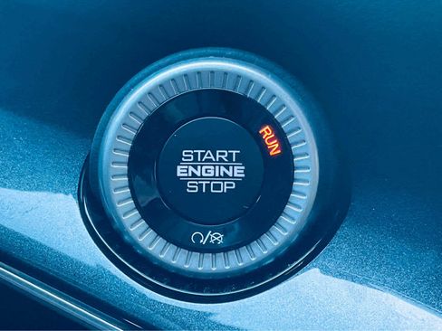 Used 2024 Jeep Wagoneer 4WD image 55