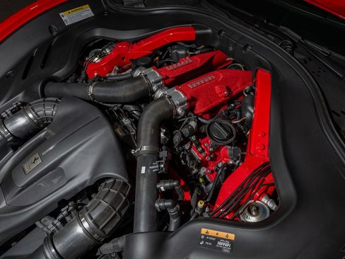 Certified 2024 Ferrari Roma Spider RWD image 32