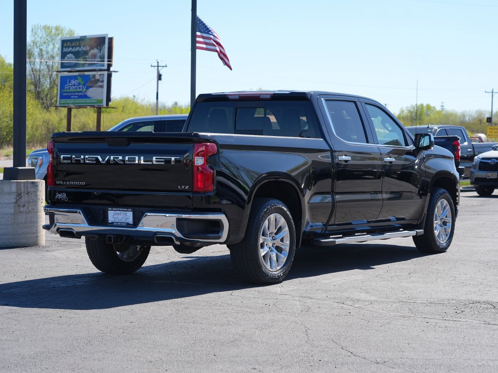Used 2021 Chevrolet Silverado 1500 LTZ AWD/4WD image 3