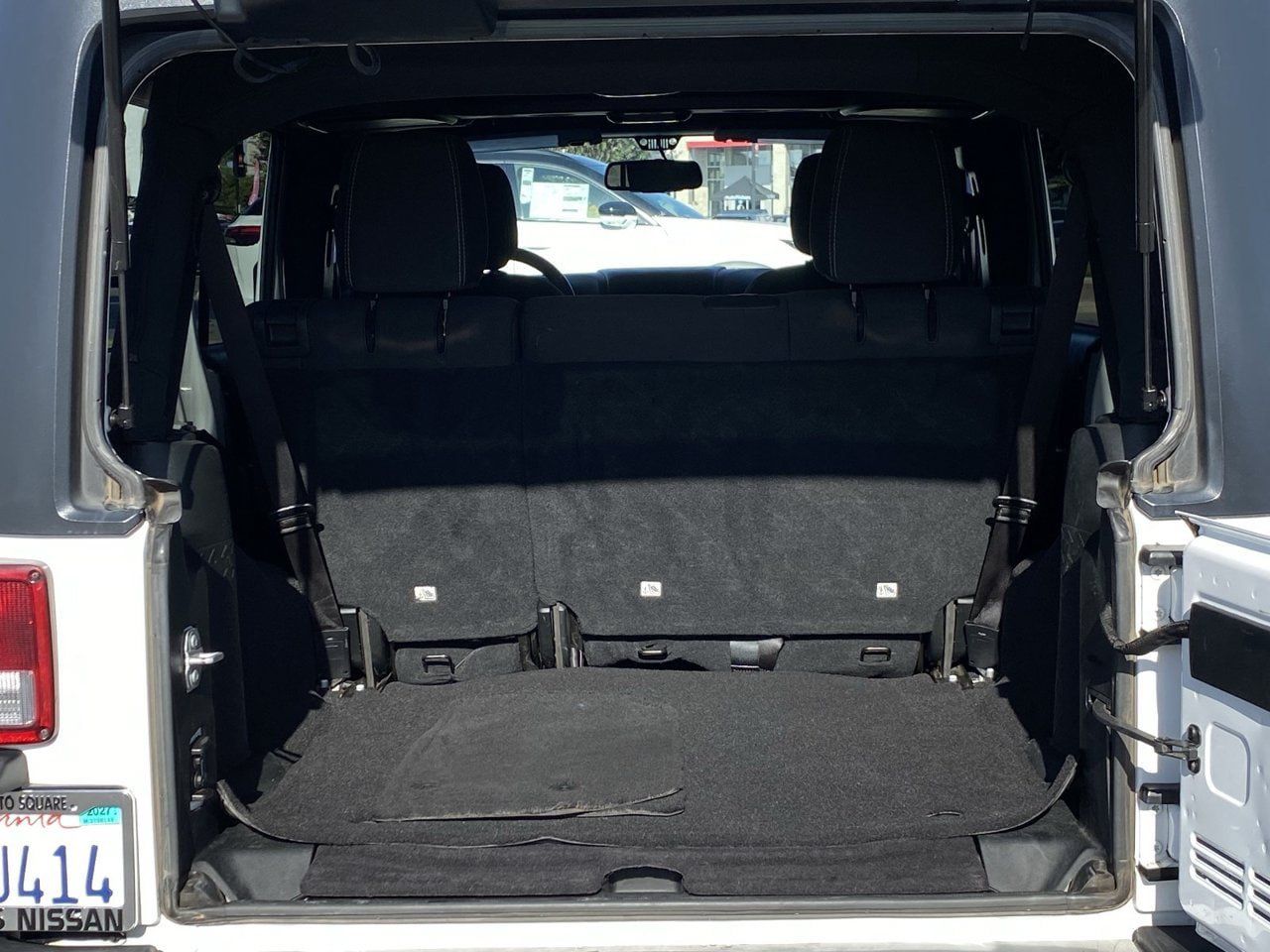 Used 2018 Jeep Wrangler Unlimited Sahara AWD/4WD image 13
