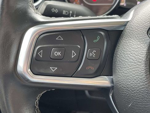 Used 2022 Jeep Wrangler Unlimited Sahara w/ Cold Weather Group AWD/4WD image 20