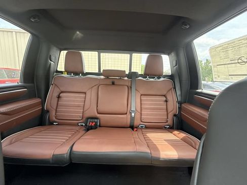 New 2026 GMC Sierra 3500 Denali Ultimate AWD/4WD image 22
