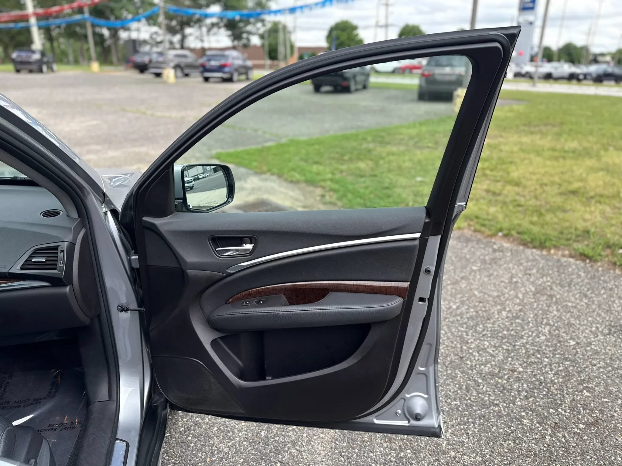 Used 2018 Acura MDX SH-AWD image 21