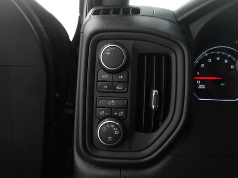 Used 2021 Chevrolet Silverado 1500 Custom w/ Safety Confidence Package image 24