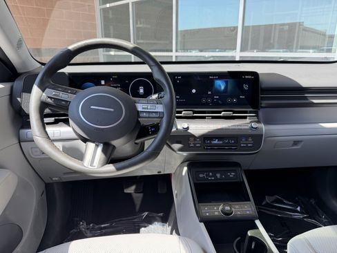 Used 2025 Hyundai Kona Limited FWD image 16