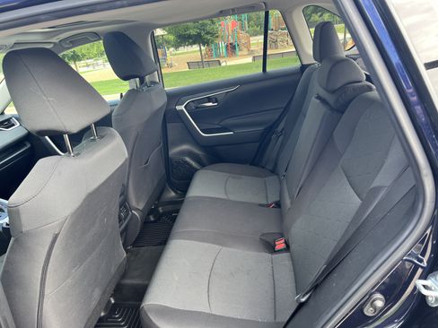 Used 2024 Toyota RAV4 XLE w/ Convenience Package FWD image 29
