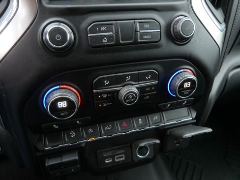 Used 2020 Chevrolet Silverado 1500 LT w/ All-Star Edition image 34