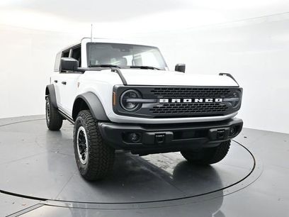 New 2025 Ford Bronco Badlands w/ Sasquatch Package