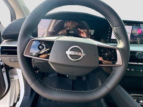 New 2025 Nissan Murano SL image 11