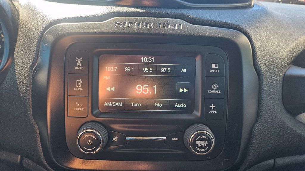Used 2017 Jeep Renegade Altitude FWD image 28