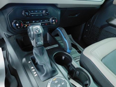 Used 2023 Ford Bronco Wildtrak image 22