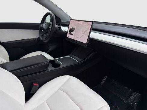 Used 2022 Tesla Model Y Performance AWD/4WD image 43