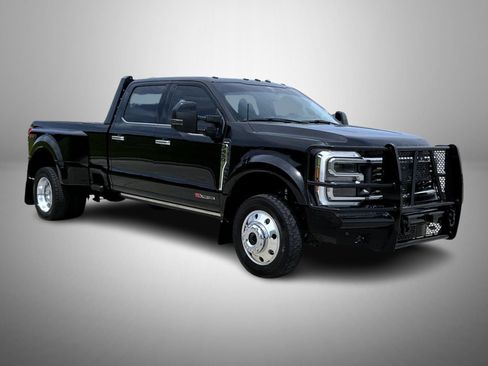 Used 2024 Ford F450 Limited w/ FX4 Off-Road Package AWD/4WD image 3