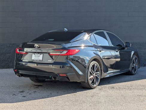 Used 2025 Toyota Camry XSE image 5