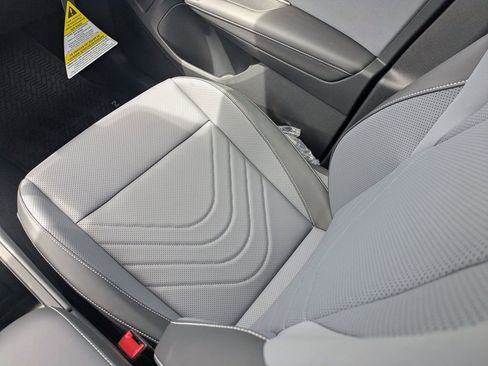 New 2026 Volkswagen Tiguan SE R-Line FWD image 14