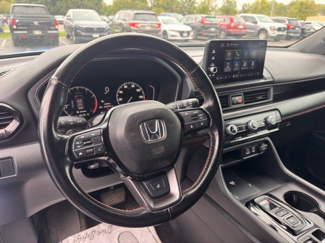 Used 2024 Honda Pilot TrailSport image 15