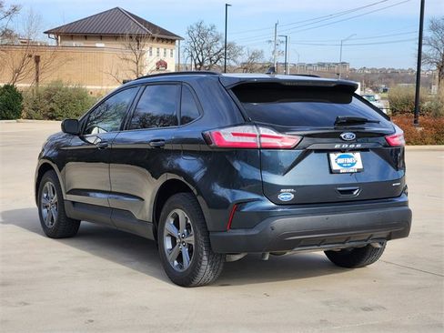 Used 2024 Ford Edge SEL w/ Sport Appearance Package image 5