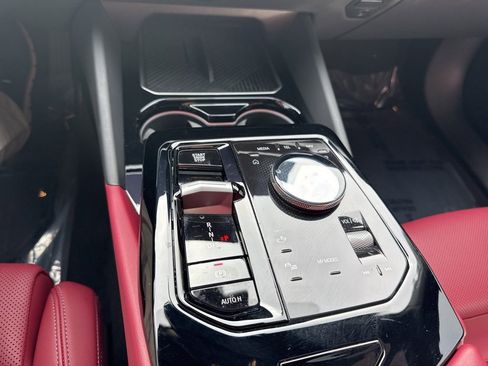 Used 2025 BMW 540i xDrive image 37