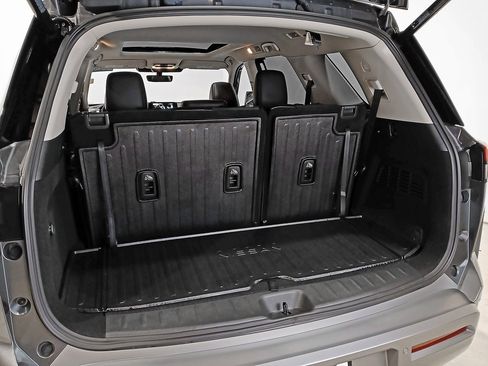 Used 2024 Nissan Pathfinder Platinum w/ Cargo Package image 8