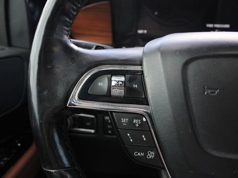 Used 2019 Lincoln Navigator L Reserve w/ Cargo Package AWD/4WD image 11
