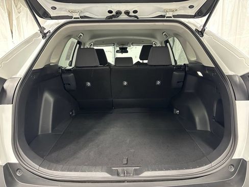 Used 2025 Toyota RAV4 XLE FWD image 48