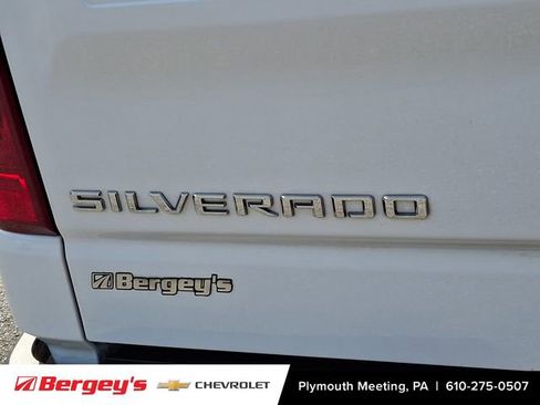 Certified 2022 Chevrolet Silverado 1500 LT w/ Z71 Off-Road Package AWD/4WD image 32