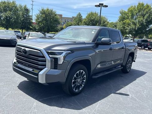 Used 2024 Toyota Tundra Limited AWD/4WD image 8