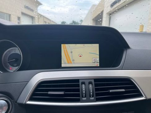 Used 2013 Mercedes-Benz C 250 Sedan image 10