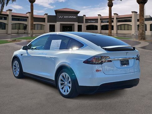 Used 2018 Tesla Model X 75D AWD/4WD image 6