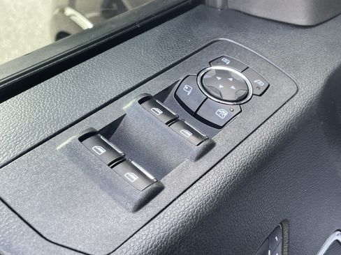 Used 2018 Ford F150 Lariat w/ Equipment Group 502A Luxury AWD/4WD image 10