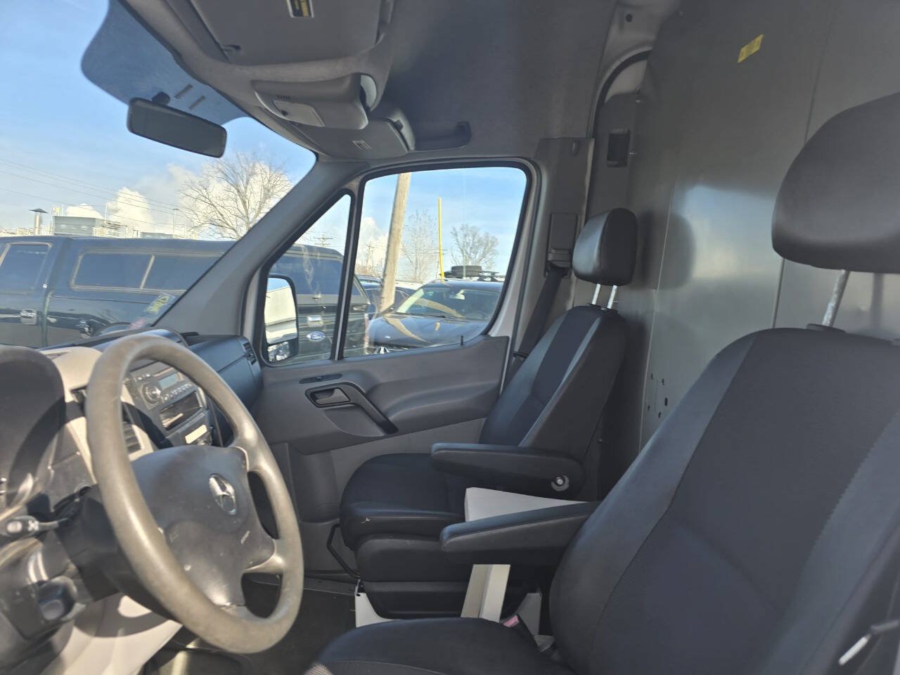 Used 2012 Mercedes-Benz Sprinter 2500 image 40