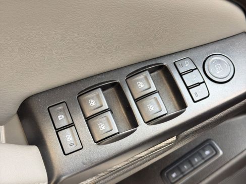 Used 2019 Chevrolet Tahoe LT RWD image 20