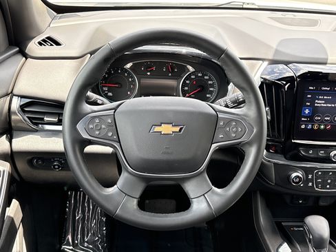 Used 2023 Chevrolet Traverse LT AWD/4WD image 21