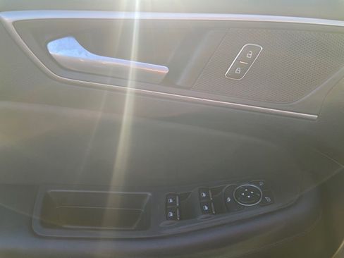 Used 2024 Ford Edge SEL image 17