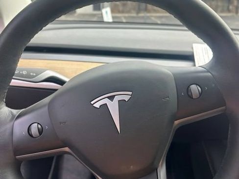 Used 2022 Tesla Model 3 Long Range AWD/4WD image 14