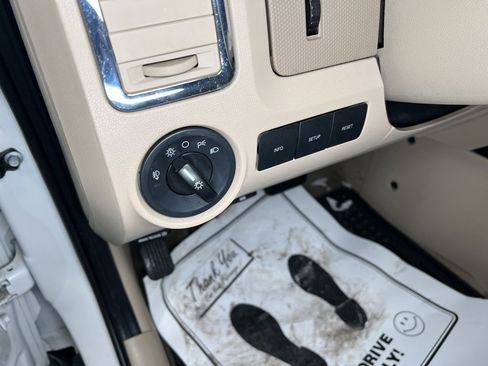 Used 2009 Ford Escape Limited image 14