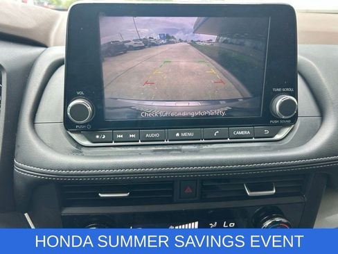 Used 2023 Nissan Rogue SV FWD image 27