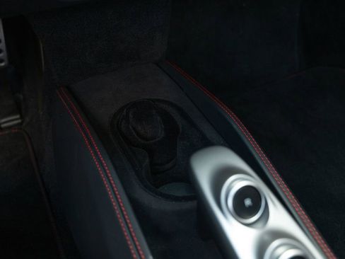 Used 2022 Ferrari F8 Tributo image 48