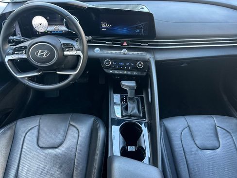 Used 2023 Hyundai Elantra Limited FWD image 15