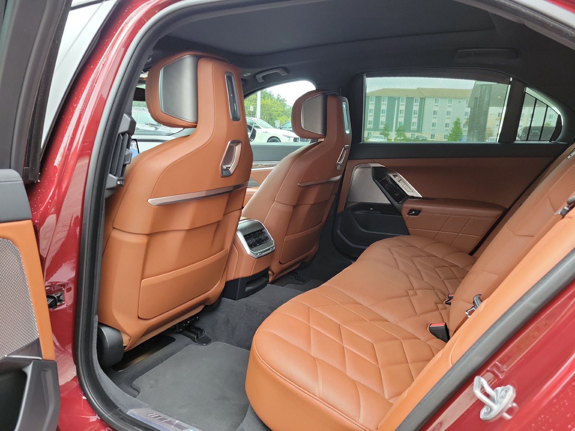 Used 2023 BMW 760i xDrive AWD/4WD image 18
