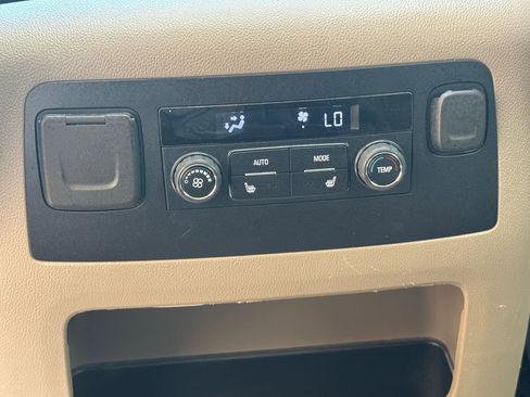 Used 2018 Chevrolet Suburban Premier w/ Max Trailering Package AWD/4WD image 30