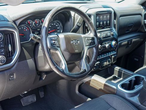 Used 2021 Chevrolet Silverado 1500 LT Trail Boss w/ Convenience Package II AWD/4WD image 9