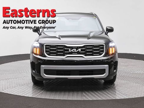 Used 2025 Kia Telluride S FWD image 2