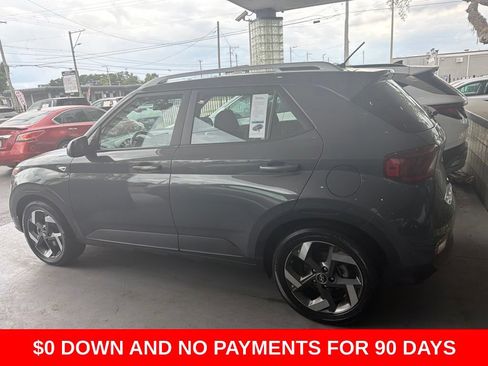 Used 2025 Hyundai Venue SEL FWD image 7