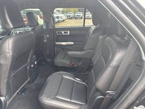 Used 2023 Ford Explorer XLT w/ Equipment Group 202A AWD/4WD image 6