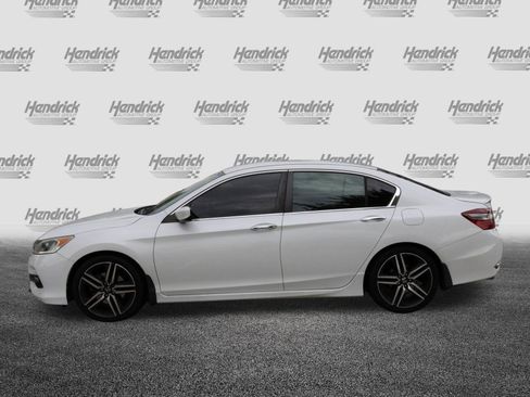 Used 2017 Honda Accord Sport image 6