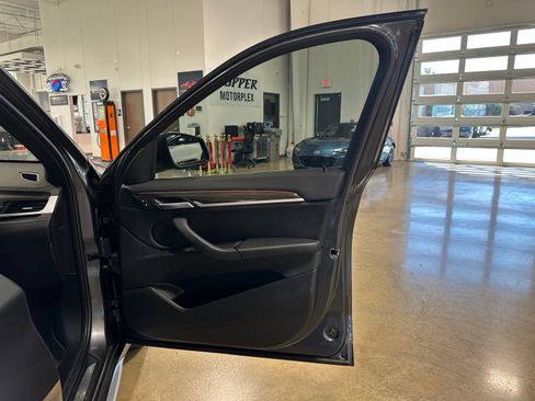 Used 2022 BMW X1 sDrive28i w/ Convenience Package FWD image 40